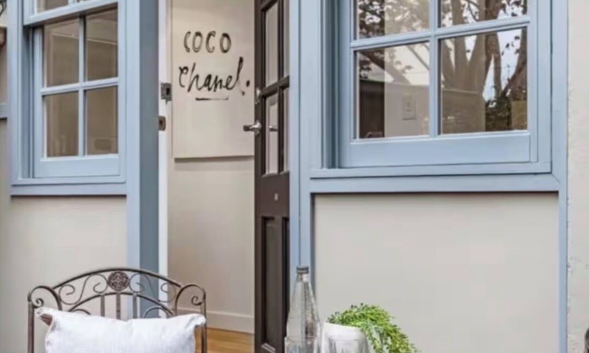 Woollahra Apartment | Apartment in Woollahra with courtyard