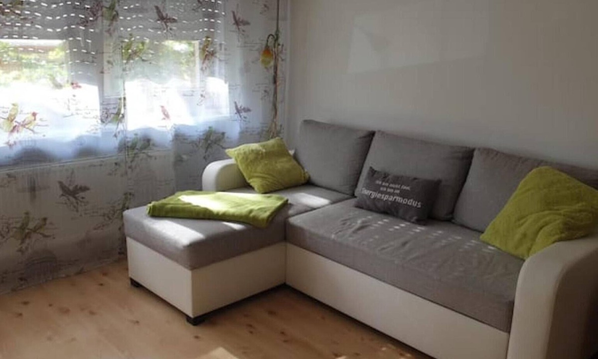 Fuerth Apartment | Gemütliche Ferienwohnung in Grünen Parkwohnanlage mit Balkon