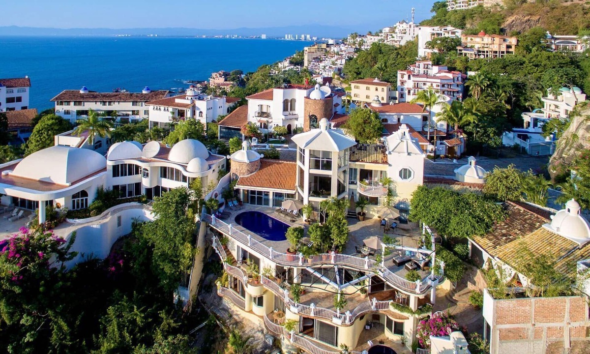 South Shore Hotel Area Villa | LUXURY MEXICAN VILLA