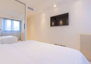 Carlton area: chic & new 2 beds/ 2 baths in Cannes