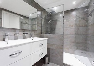 Carlton area: New 2 beds / 2 baths in Cannes
