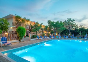 Splash Pool Bar in Zakynthos