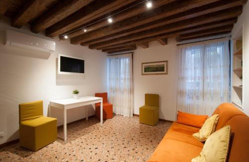 San Polo Apartment | 2960 Frari 2