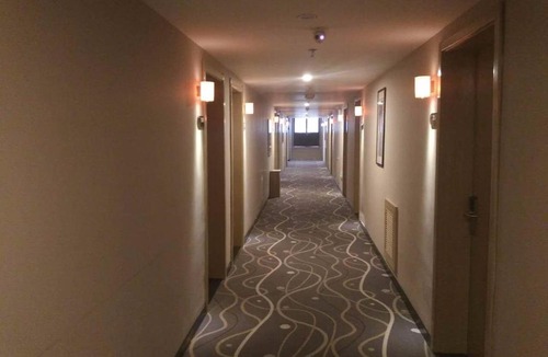 Xincheng Hotel | 7Days Premium Xi'an Railway Station Central Plaza Airport Bus Branch