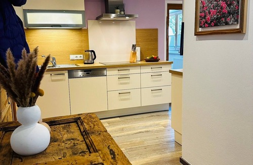 Madseit Apartment | Apartment 'Haus Marchegg - Granat' with Mountain View, Balcony and Wi-Fi