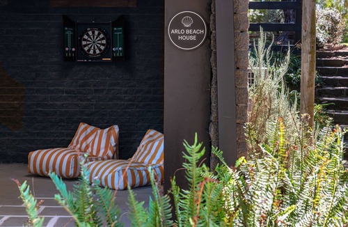 Somers House | Arlo Beach House | Somers Beachfront, Pet friendly with Fireplace