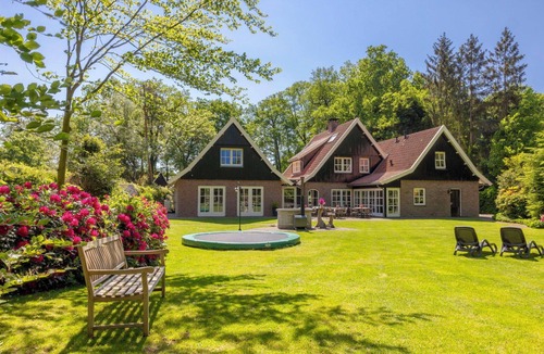 Losser Villa | Beautiful private villa for 20 guests with WIFI, TV and terrace