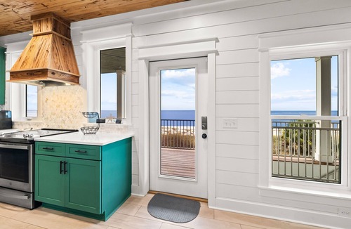 Indian Pass House | Belle of the Beach: Beachfront, Pool, pet-friendly, Secluded Beaches, Sleeps 14