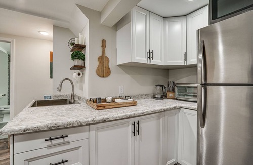Ericsson Apartment | Chic Minneapolis Apt - 6 Blocks to Lake Nokomis!
