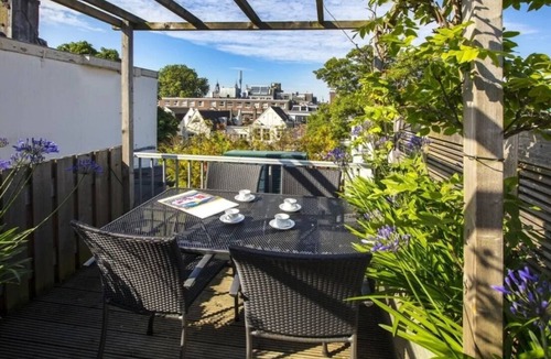 Grachtengordel-Zuid Apartment | Duplex Amsterdam 6th floor Penthouse Gem