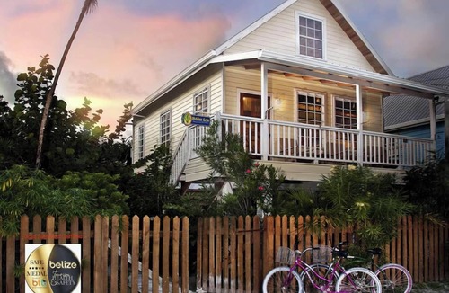 Caye Caulker House | Hidden Gem Cabana Pool AC Dock Access Paddleboards