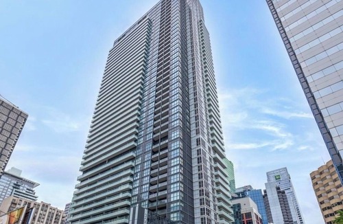 Toronto Entertainment District Apartment | Move in Ready RogersCenter CN Tower 2B2B City Lakeview &Free Parking
