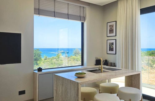 West End Village House | Ocean View House With Own Private Gym Sauna, Plunge Pool, Cinema & Arcade Room