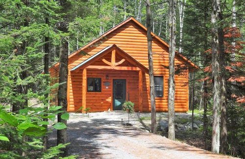 Ripton Cabin | Private pet-friendly cabin in the woods w/private campfire pit & screened porch
