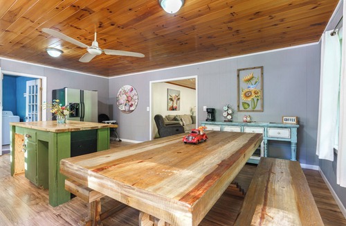 Sevierville Cottage | Secluded - Near Pigeon Forge + Gatlinburg! Hot Tub + Firepit + Game Room + WiFi