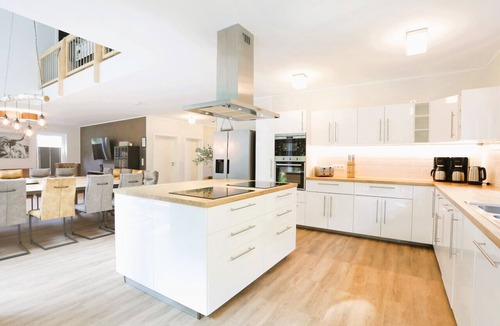 Muritz Villa | Villa Thormarcon, Plauer See, 20 Gäste, Sauna+Pool