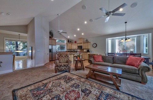Pioneer Trail House | Where Eagles Fly, Hot Tub, Pets ok, great spot