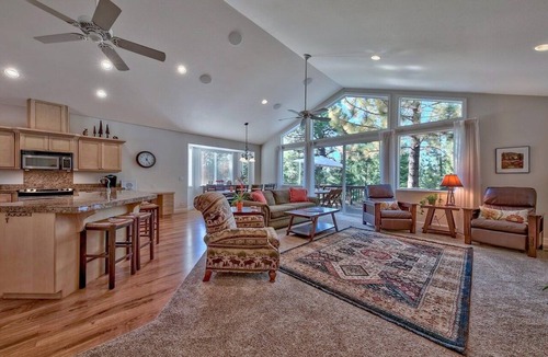 Pioneer Trail House | Where Eagles Fly, Hot Tub, Pets ok, great spot