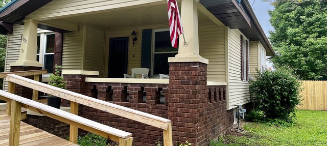 100% Eclipse Experience! Sleeps 7. Pet Friendly! Close to Town Shops! in Murphysboro