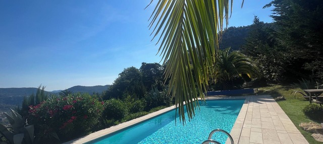 12km de Nice Villa Palmeraie & A/C Nice Pool, Terraces, Jacuzzi 100% Private in Aspremont