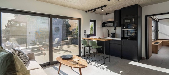 1BR Suite Apt Breathtaking Acropolis View in Athens