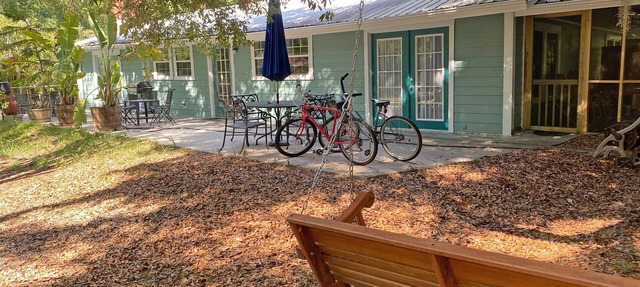 A comfortable home in a quiet neighborhood graced with Spanish Moss draped oaks. in Darien