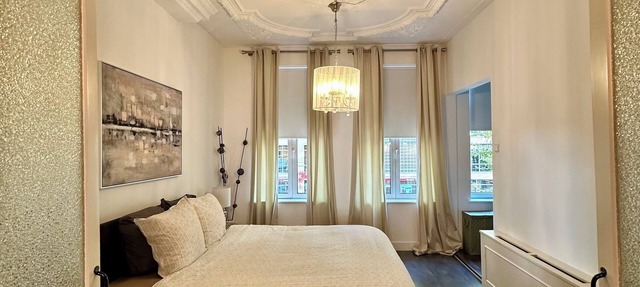 Accepting Bookings Beautiful & Bright Apartment in the Green Heart of Amsterdam! in Amsterdam