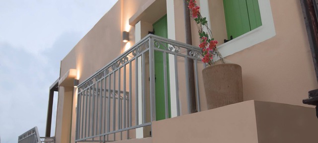 Ano Siroa. Cycladic house with amazing views in Ano Syros