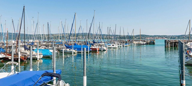 Apartment 'Am Hafen' with Lake View, Private Terrace, and Wi-Fi in Konstanz
