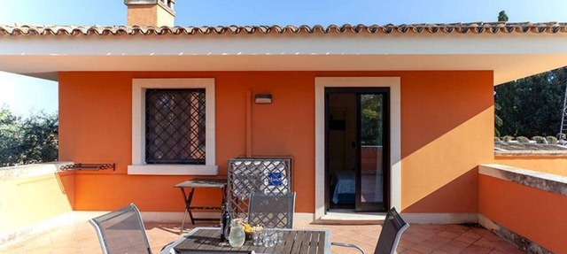 Apartment 'Attico' with Shared Pool, Wi-Fi and Air Conditioning in Lecce