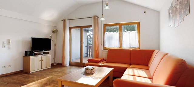 Apartment 'Ferienwohnung Traube' with Shared Garden, Balcony and Wi-Fi in Appenweier