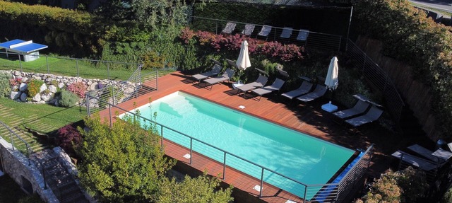 Apartment with garden, heated pool, Wifi, indoor parking in Malcesine