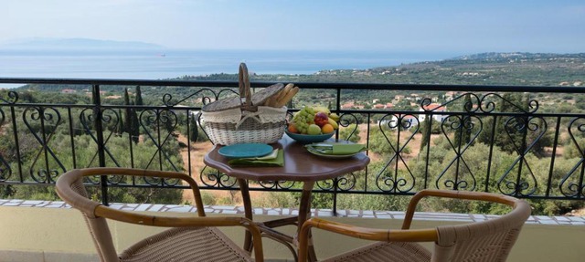 Aristea Studios in Mousata