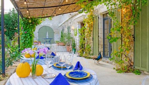 Bastide de Bellegarde in Avignon