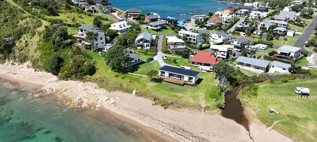 Bay of Islands Beachfront - All Tide Swimming, Kayaks, WiFi - Tapeka del Mar in Tapeka Point (Russell)