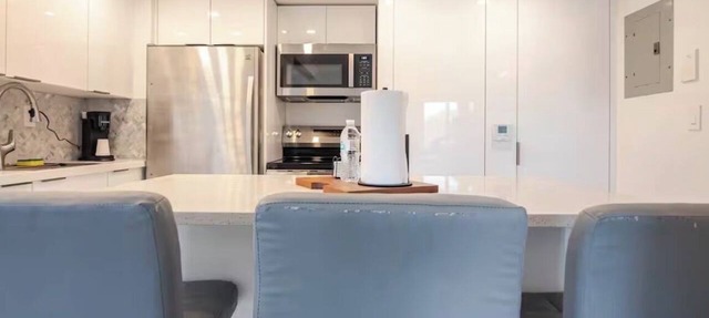 BEACHFRONT 2 Bed 2 Bath Luxury Condo in South of Fifth Neighborhood in Miami Beach
