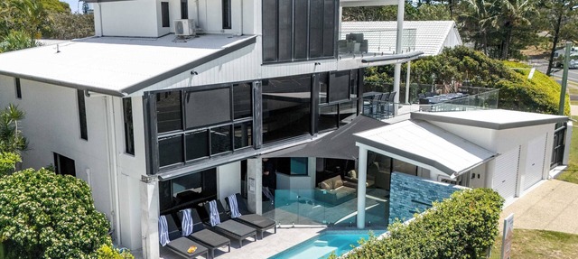 Beachfront at Buddina with Heated Pool & Sea Views in Mooloolaba Region