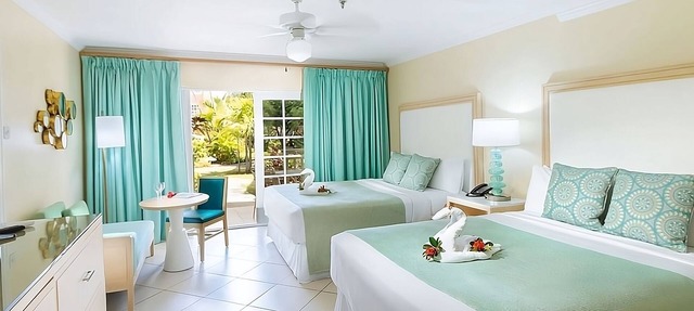Beachfront Accommodations! Two Relaxing 2BR Suites, Outdoor Pool, Free Parking! in Gros Islet