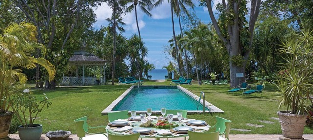 Beachfront Bliss Getaway with Pool - Nelson Gay (9 bed) in Battaleys