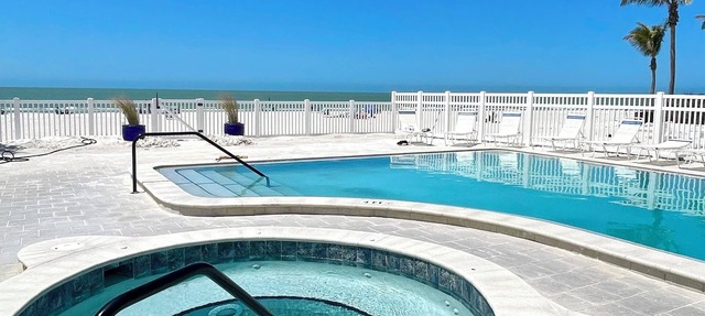 Beachfront Getaway Stunning Condo w/Ocean Views in Redington Shores