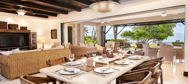 Beachfront, Ground Floor, PREMIER access, full time maid/cook in Punta de Mita