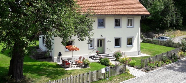 Beautiful 100 m² vacation apartment in a renovated farmhouse in the countryside in Amtzell
