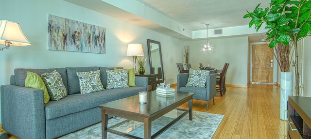 Beautiful Brickell Miami apt 2BR/2BA + Parking in Miami
