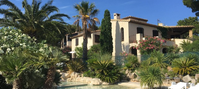 Beautiful Studio in a large Provencal Villa - Swimming pool in Sausset-Les-Pins