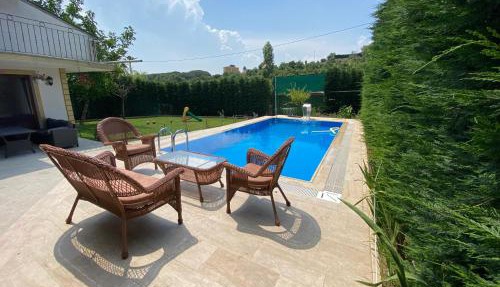 Beykozda müstakil havuzlu tatil evi in Beykoz