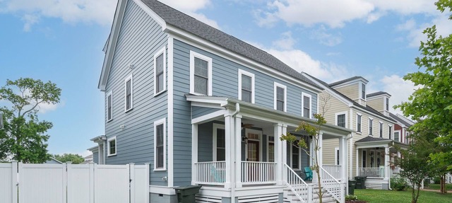 Big, Beautiful & Beachside Bliss - Sleeps 10! in Hampton
