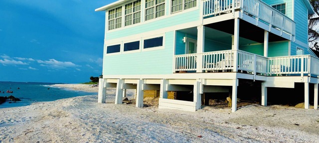 Big on the Beach House 6BR Home + Club Access, Private Dock & Stunning Views in Captiva