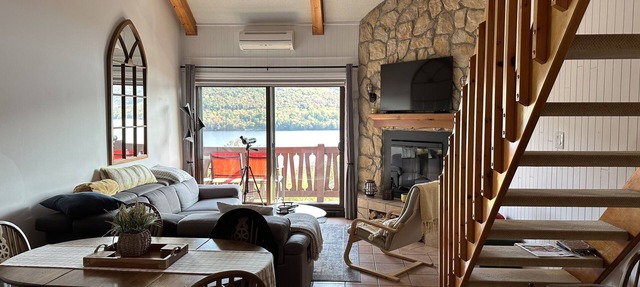 Breathtaking lake and mountain view 2 bdrm condo in Mont-Tremblant