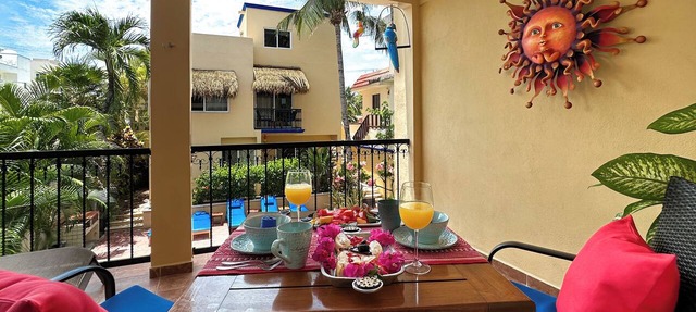 Bright Second-Floor Apartment with Private Balcony in Puerto Morelos