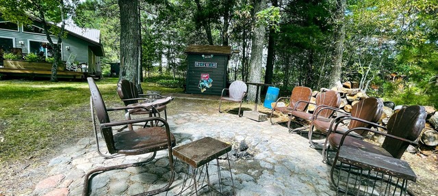 Cabin Retreat Nestled Among the Pines in Backus